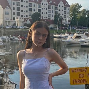 Meet your Posher, Olivia